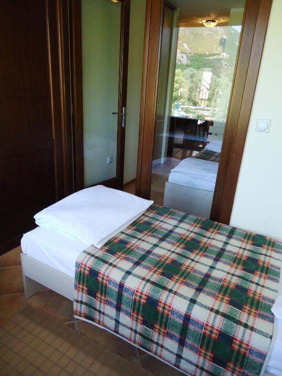 וירפזאר Hotel Pelikan מראה חיצוני תמונה
