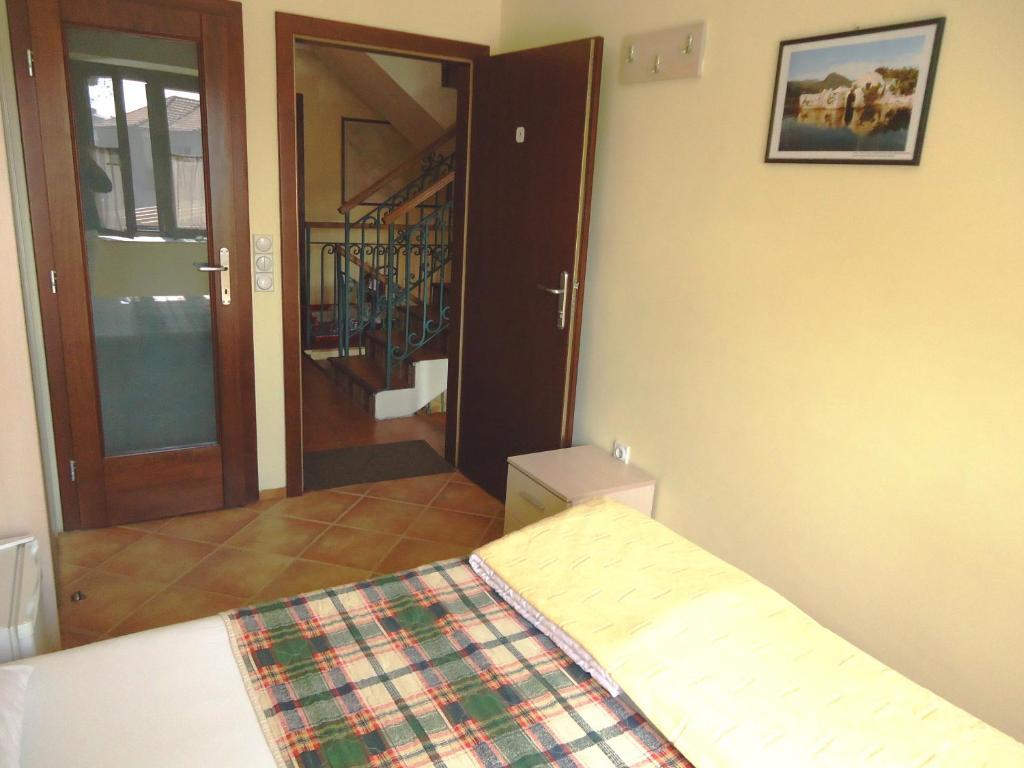 וירפזאר Hotel Pelikan מראה חיצוני תמונה