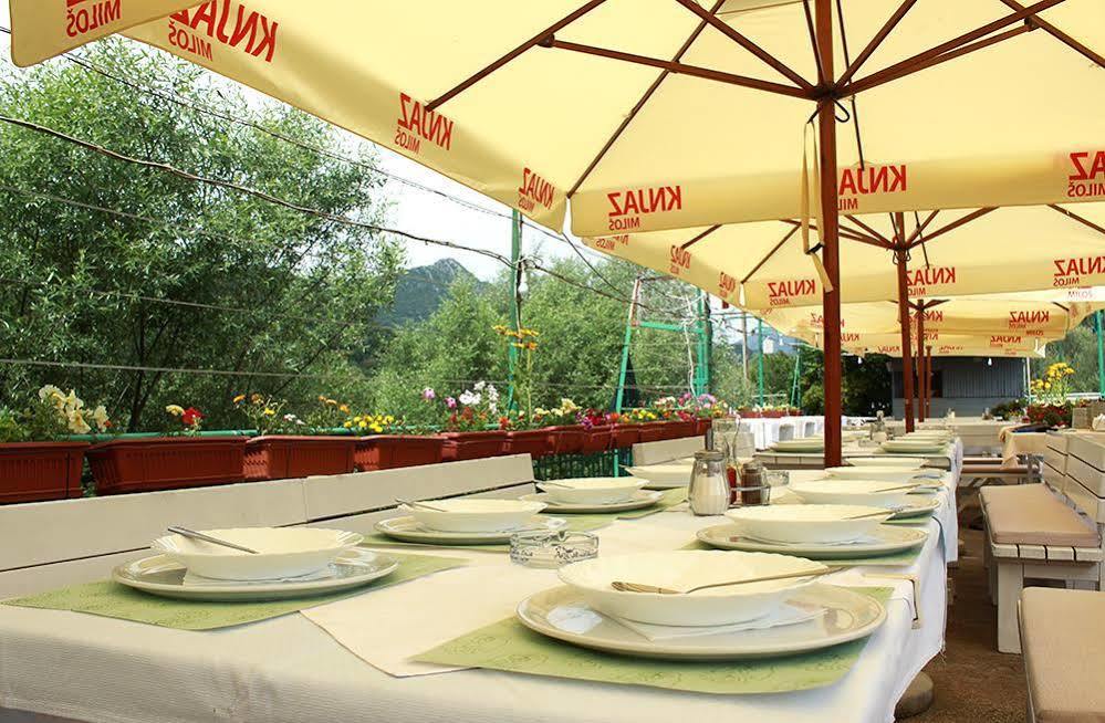 וירפזאר Hotel Pelikan מראה חיצוני תמונה
